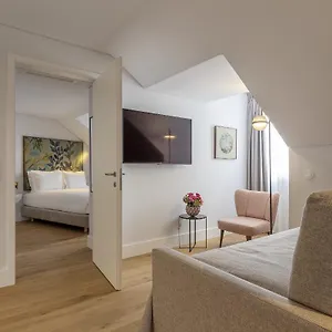 Serviced - Madalena Apartment